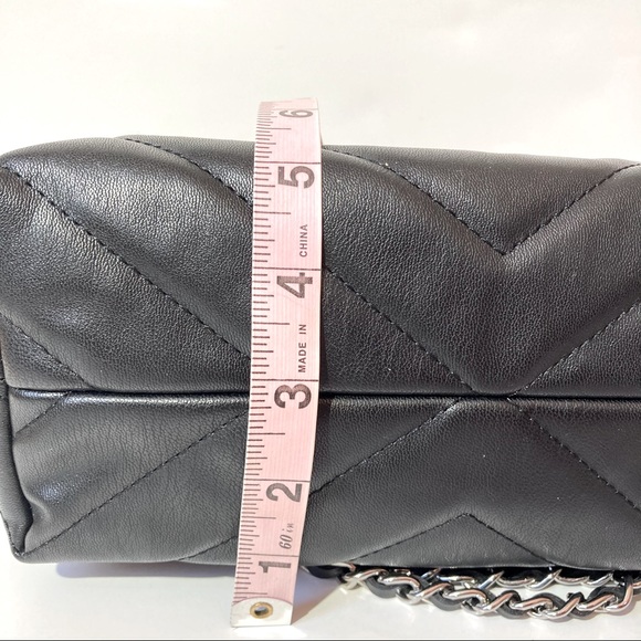 NWT Badgley Mischka Black Quilted bag w/letter lock - Picture 8 of 15